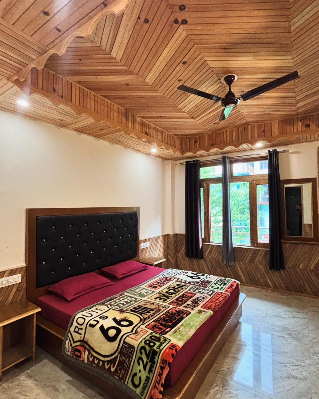 Pine View Homestay *